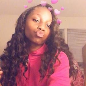 Meet your Posher, Samara